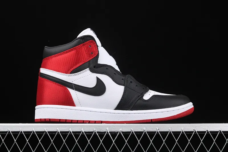 All categories Air Jordan Jordan series basketball shoes Air Jordan 1 High Different versions Air Jordan AJ1 Satin WMNS "Black Toe" AJ1 classic replica Joe 1 silk black toe CD0461-016